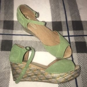 Toms wedge sandals. Great for fall!